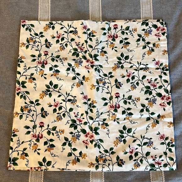 Longaberger valance​ - Picture 1 of 3
